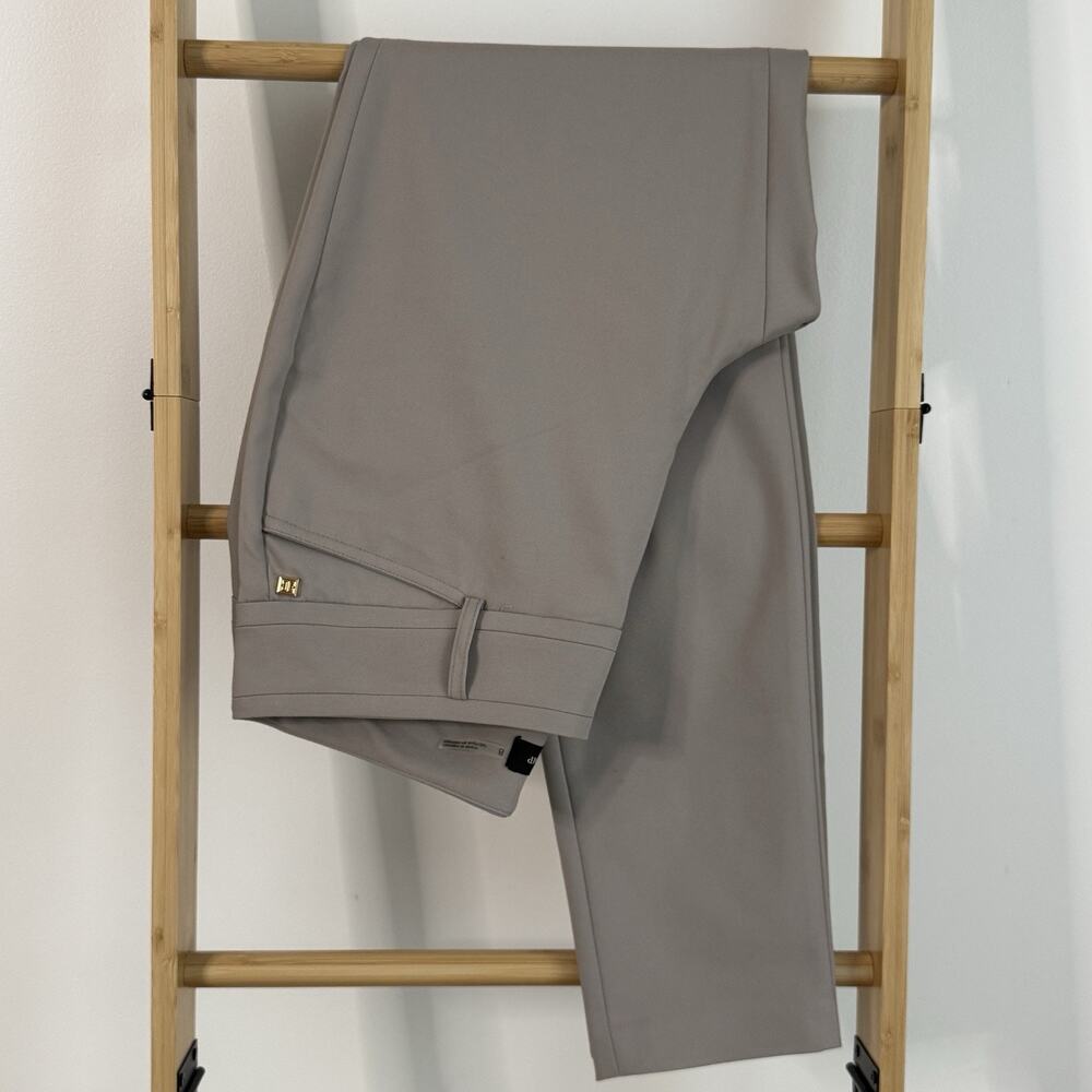 Ivanka Trump Career Slim Tan Pants Size 8 Stretch Waist Flat Front Mid Rise EUC